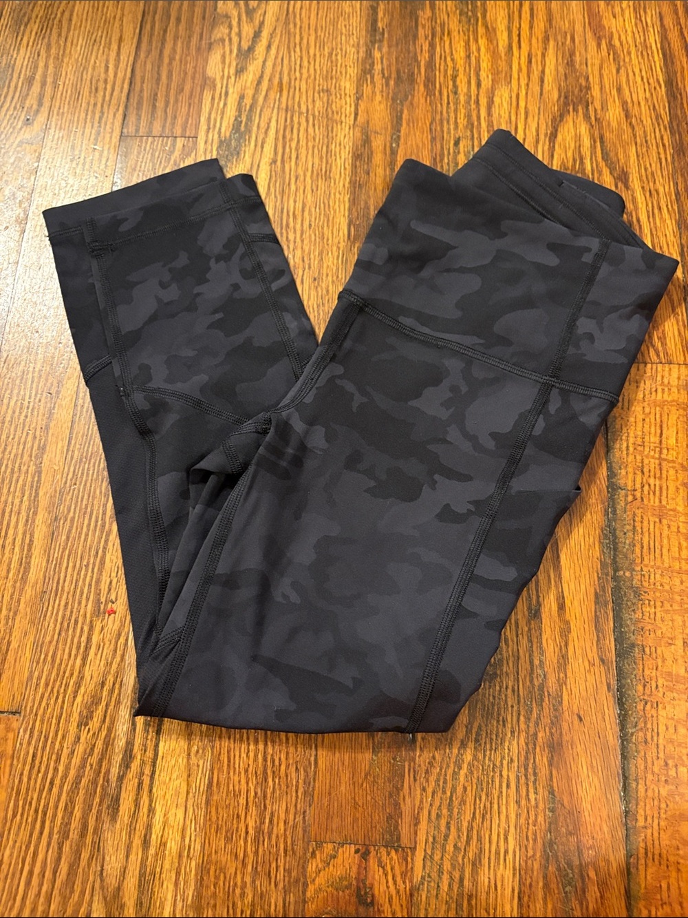 🎉Like New! Lululemon athletica Dark Camo High-Rise Leggings with Pockets!